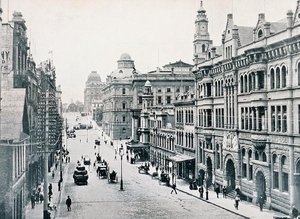 Bridge Street, Sydney, n. 1900, julkaisusta Under the Southern Cross - Glimpses of Australia, jonka on julkaissut Department of External Affairs, Melbourne tekijältä Photographer Australian