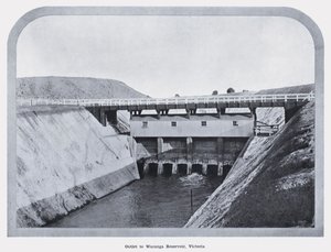 Outlet to Waranga Reservoir, Victoria (m/w kuva) tekijältä Photographer Australian