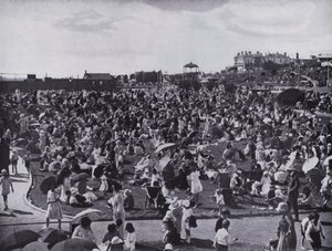 St Kilda Beach, Melbournen suosittu merenrantalomakohde, näyttää nurmikot (m/w kuva) tekijältä Photographer Australian