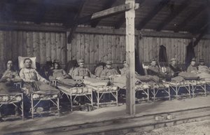 Itävallan-Unkarin armeijan haavoittuneita sotilaita, ensimmäinen maailmansota
