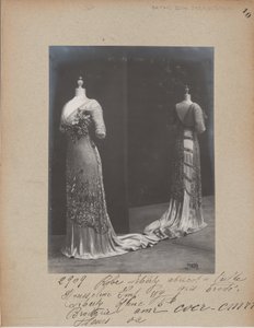 Albumisivu: House of Worth, Ball Gown tekijältä Photographer French