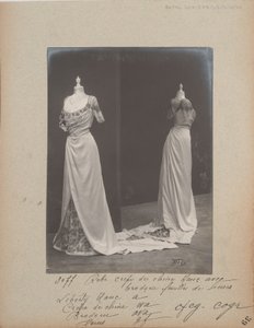 Albumisivu: House of Worth, Ball Gown tekijältä Photographer French