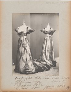 Albumisivu: House of Worth, Ball Gown tekijältä Photographer French