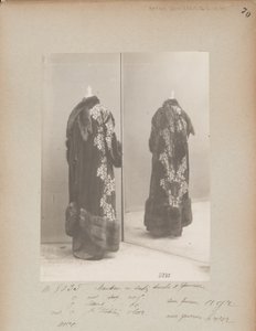 Albumisivu: House of Worth, Coat tekijältä Photographer French