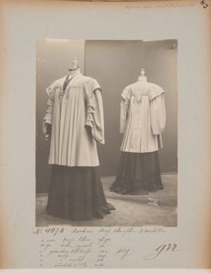 Albumisivu: House of Worth, Coat tekijältä Photographer French