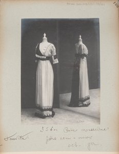 Albumisivu: House of Worth, Dress tekijältä Photographer French