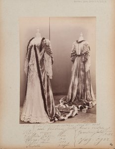Albumisivu: House of Worth, Dress tekijältä Photographer French