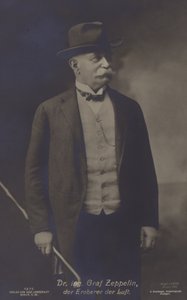 Graf Ferdinand von Zeppelin, saksalainen ilmalaivojen suunnittelija ja rakentaja (b/w kuva) tekijältä Photographer German