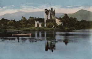 Etelä-Irlanti: Ross Castle, Killarney (värillinen kuva) tekijältä Photographer Irish