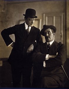 Säveltäjä Giacomo Puccini (1858-1924) ja musiikin kustantaja Tito Ricordi II (1865-1933). tekijältä Photographer Italian