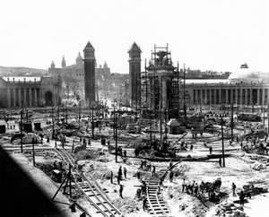 Rakennustyöt Barcelonassa, n. 1910 (b/w kuva) tekijältä Photographer Spanish