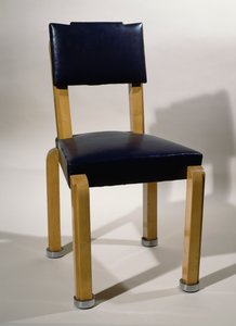 Tuoli, Pierre-Emile Legrain (1889-1929), sinistä nahkaa ja sykomoripuuta, Art deco -tyyli. Ranska, 1900-luku.