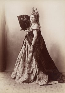 [Castiglionen kreivitär, Ruusujen sarjasta], 1895.