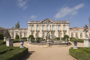 Näkymä ulkopuolelta tekijältä Portuguese School