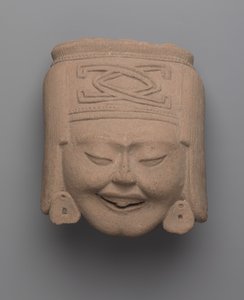 Nauravan naisen pää, Totonac (keraaminen)