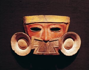 Ihmisnaamio, Teotihuacanista (maalattu kivi)