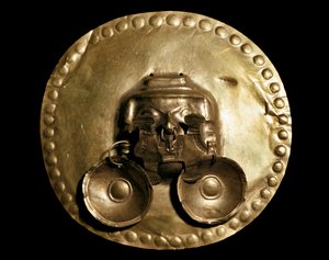Esikolumbialainen sivilisaatio Calima: kultainen rintakilpi. 7.-15. vuosisadan Bogota, Kolumbian kultamuseo tekijältä Pre Columbian Pre Columbian