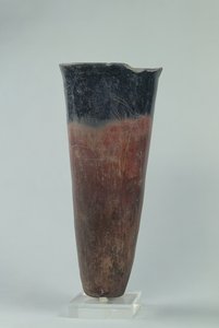 Mustakantinen maljakko, Naqada I-II -kausi (keramiikka)