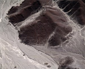 Ilmakuva Nazca Linesistä, jotka edustavat ihmishahmoa (valokuvaus tekijältä Prehistoric Prehistoric