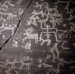 Camunnien sivilisaatio, esihistoria, kalliotaide: hautakivi, yksityiskohdat suuresta Naquanen kalliosta Valcamonicassa (Val camonica). Museo archeologico de Milan tekijältä Prehistoric Prehistoric