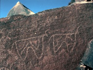 Esihistoria, kalliotaide: karjan esityksen hautakivi. Tazina tyyli. Kivikausi 5000-2000 eaa. Taghit, Haut plateau du Hoggar (Ahaggar), Algeria tekijältä Prehistoric Prehistoric