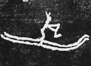 Vanhin muovinen hiihtoesitys: kalliokaiverrus Rodeo Joettassa Pohjois-Norjassa, jonka Gostrom Cjessing löysi vuonna 1933 ja joka on päivätty noin 4000 eKr. tekijältä Prehistoric Prehistoric