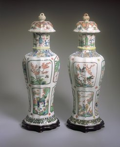 Pari Kiinan vientimaljakoita ja -kansia, Kangxi-kausi (1662-1722) (posliini) (katso myös 272196) tekijältä Qing Dynasty Chinese School