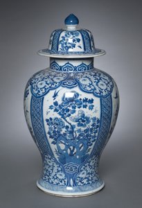 Kannen maljakko, 1662-1722 tekijältä Qing Dynasty Chinese School