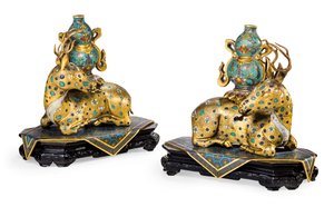 Pari makuupeuraa (kullattu-kupari & cloisonné emali)