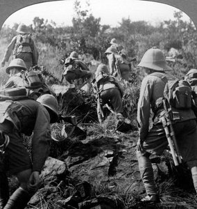 Partiolaiset matkalla Itä-Afrikan metsien halki, ensimmäinen maailmansota, 1914-1918. tekijältä Realistic Travels Publishers