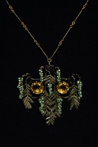 Art Nouveau: kaulakoru kultaa, topaasia ja emaleja. Atelier rene Lalique. 1900 Parma, yksityinen kokoelma tekijältä Rene Jules Lalique