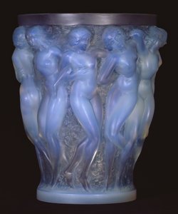 Bacchantes, 1927 (opaalilasi) tekijältä Rene Jules Lalique