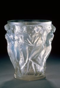Bacchantes-maljakko opalisoivassa lasissa, noin 1920, kirjoittanut Rene Lalique (1860-1945). Ranska, 1900-luku.