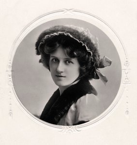 Nina Sevening, brittiläinen näyttelijä, 1900-luvun alku.
