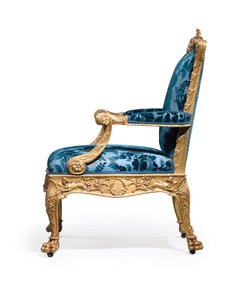 Yksi George III:n kullatuista nojatuoleista