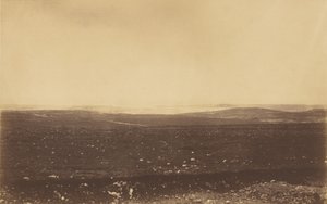 Kaukaisempi näkymä Sebastopoliin ja Gordonin patterin linjoihin. tekijältä Roger Fenton