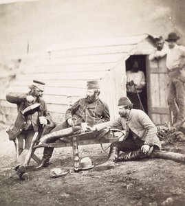 Hardships in the Camp (eversti Lowe ja kapteenit Brown ja George), 1855 (albumiiniprintti märästä kolloodianegatiivista)
