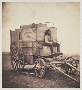 Valokuvaajan pakettiauto Marcus Sparlingin kanssa Krimillä, 1855 tekijältä Roger Fenton