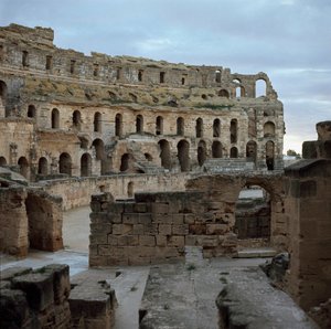 El Djemin amfiteatteri, n. 238 jKr tekijältä Roman