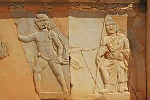 Bareljefit roomalaisen teatterin Prosceniumissa, Sabratha, Libya, 2. vuosisadalla jKr. tekijältä Roman