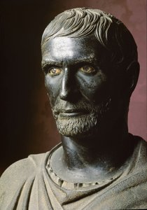 Brutuksen rintakuva (Bruto Capitolino) (Capitolin) - Pronssiveistos. 300 eKr., halkaisija 79 cm - Rooma, Musei Capitolini, Palazzo dei Conservatori, Sala dei Trionfi - Lucius Junius Brutuksen rintakuva, joka tunnetaan nimellä Capitoline Brutus - Pronssivei tekijältä Roman