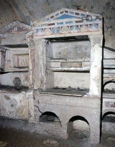 Columbarium - Pomponis Hylaxin hauta tekijältä Roman