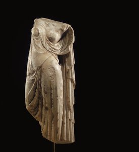 Naispuolinen tanssija tekijältä Roman