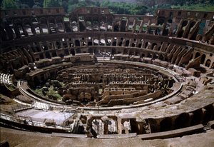 Sisäkuva Colisseelle, rakennettu 70-80 välillä (valokuvaus) tekijältä Roman