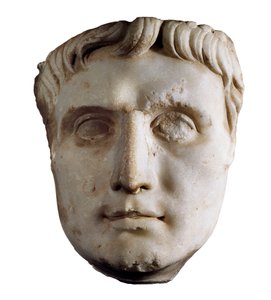 Keisari Augustuksen naamio (Caius Julius Caesar Octavianus Augustus), 63 eKr. - 14 jKr (marmoriveistos) tekijältä Roman