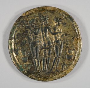 Peili, jossa kolme armoa, 2. vuosisata (hopeaa, kullattua pronssia) tekijältä Roman