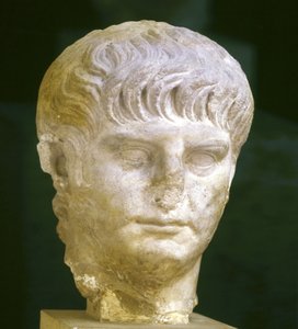 Nuoren keisari Neronin (37 - 68) edustus. Rooma, Museo Nazionale Romano. tekijältä Roman