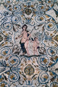 Roomalainen taide: 4. vuosisadan mosaiikki amfiteatterin roomalaisesta huvilasta. Merida, National Museum of Roman Art, Espanja tekijältä Roman