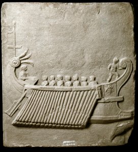 Roomalainen taide: roomalainen trireemi - Fragmentti marmorifriisistä Pozzuolista (Pozzuoli) tekijältä Roman
