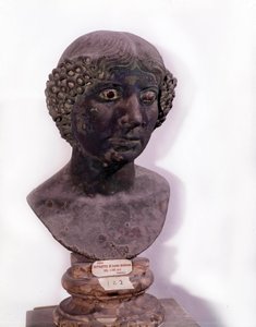 Roomalainen antiikki: Roomalaisen naisen rintakuva Pompejista (1. vuosisadalla jKr.). tekijältä Roman